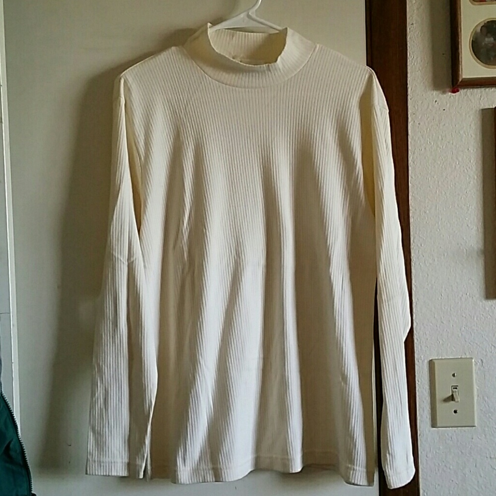 Top (off-white color)